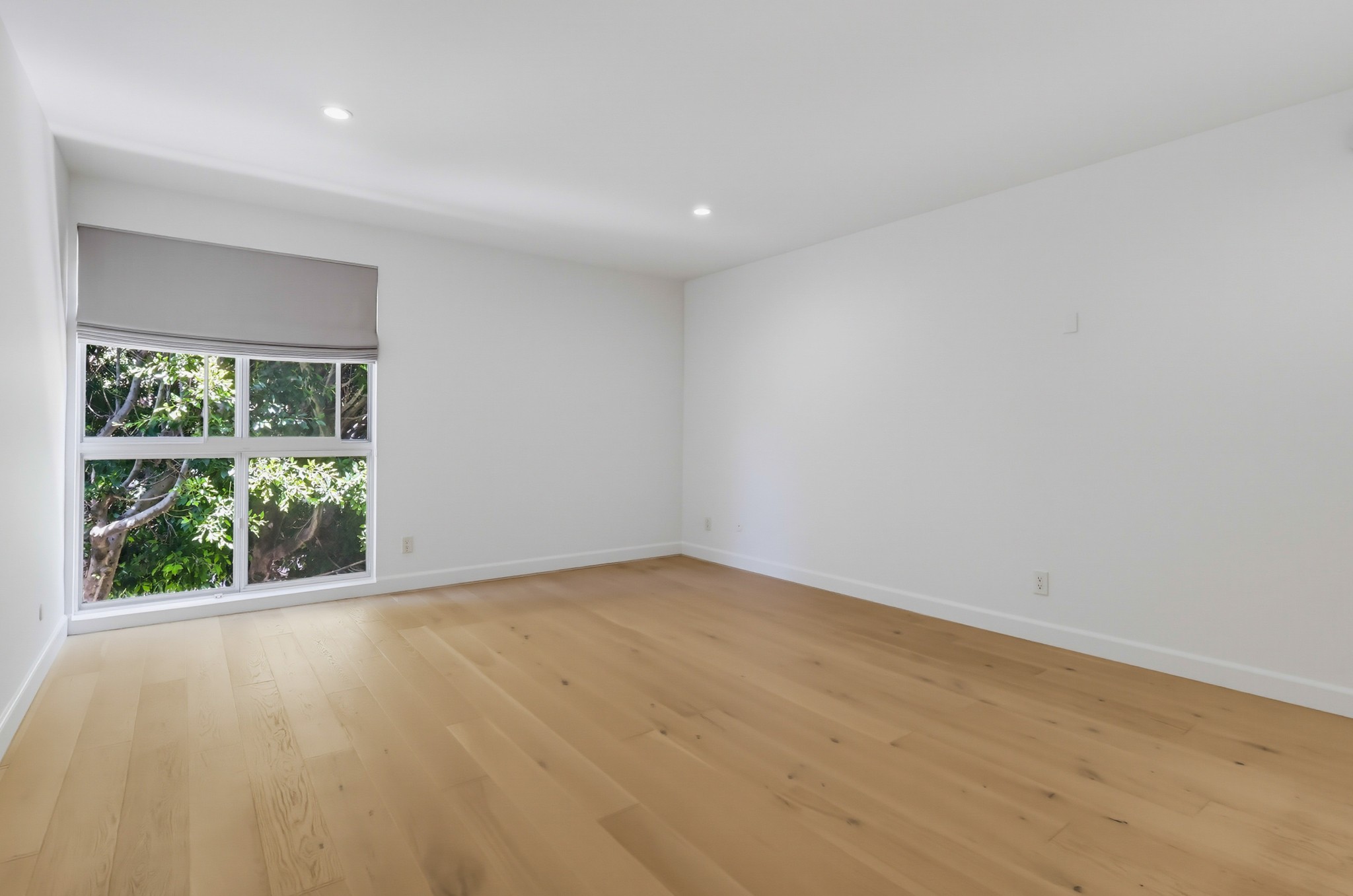 Virtual tour photo 41 of 62 for 949 Kings Rd Apt 308