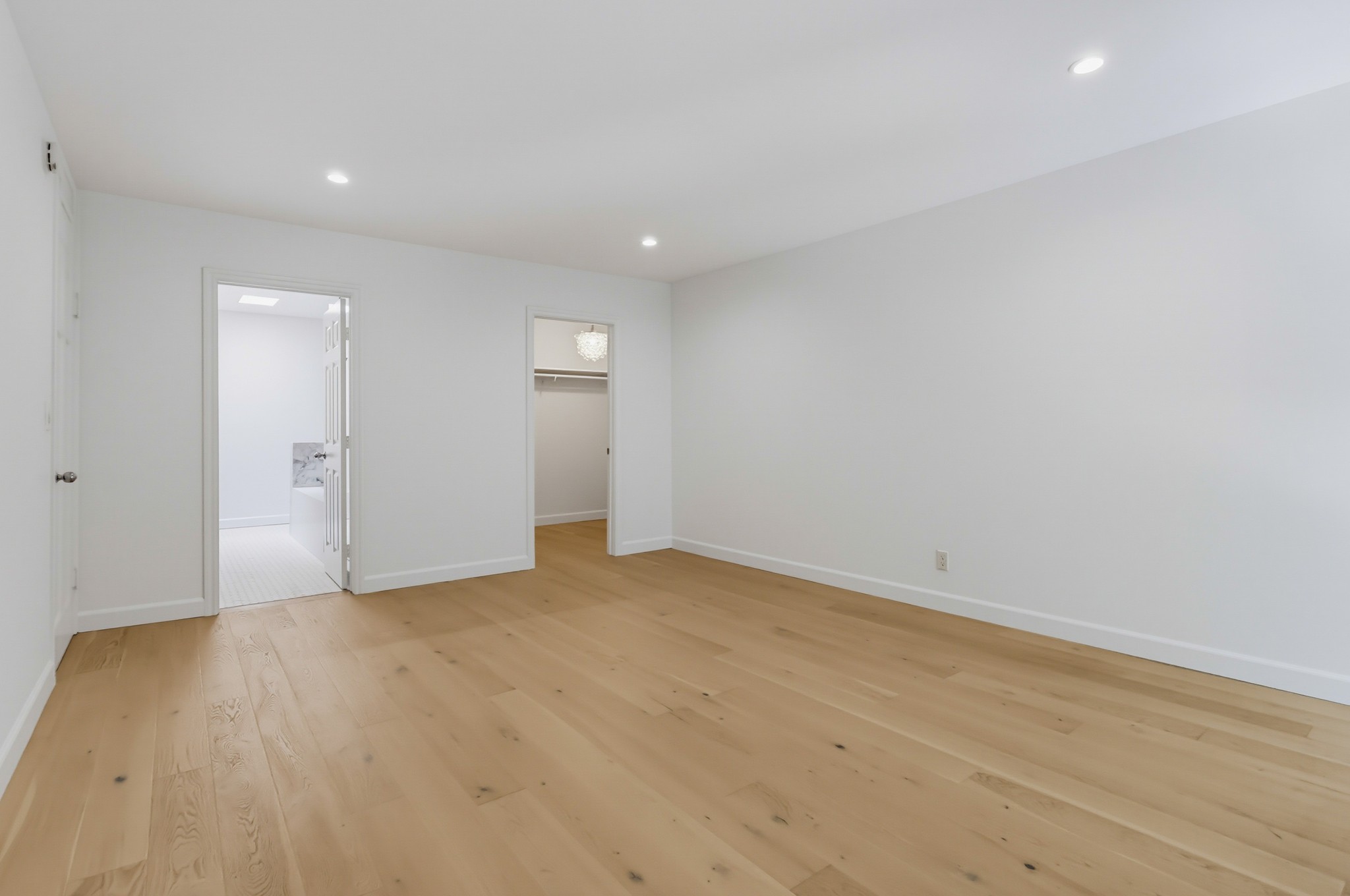 Virtual tour photo 43 of 62 for 949 Kings Rd Apt 308