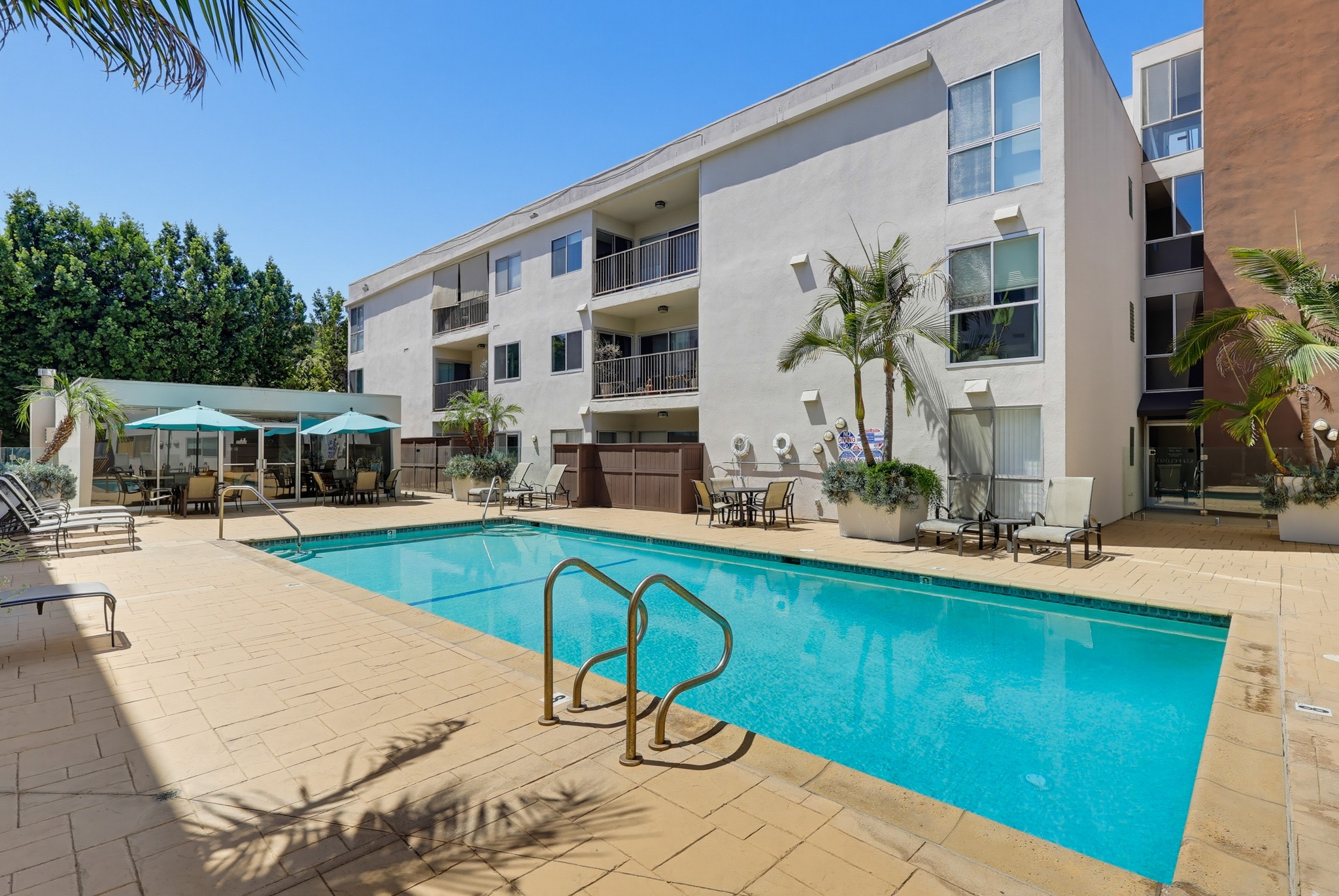 Virtual tour photo 55 of 62 for 949 Kings Rd Apt 308