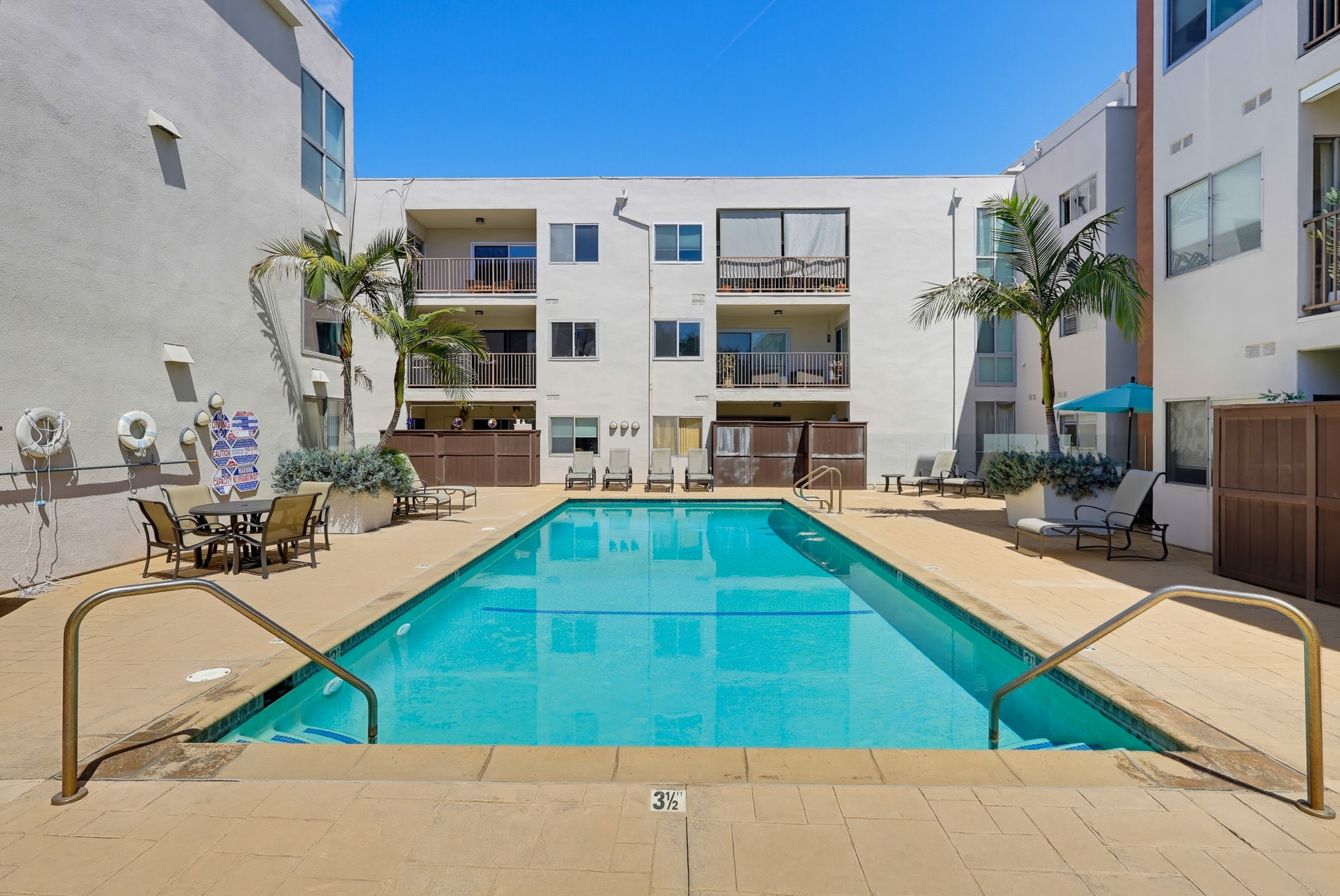 Virtual tour photo 57 of 62 for 949 Kings Rd Apt 308