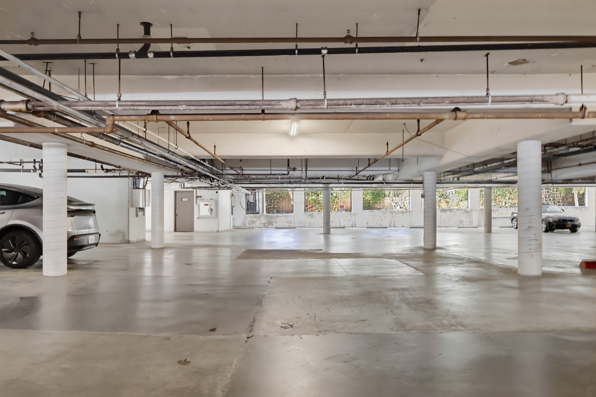 Virtual tour photo 58 of 62 for 949 Kings Rd Apt 308