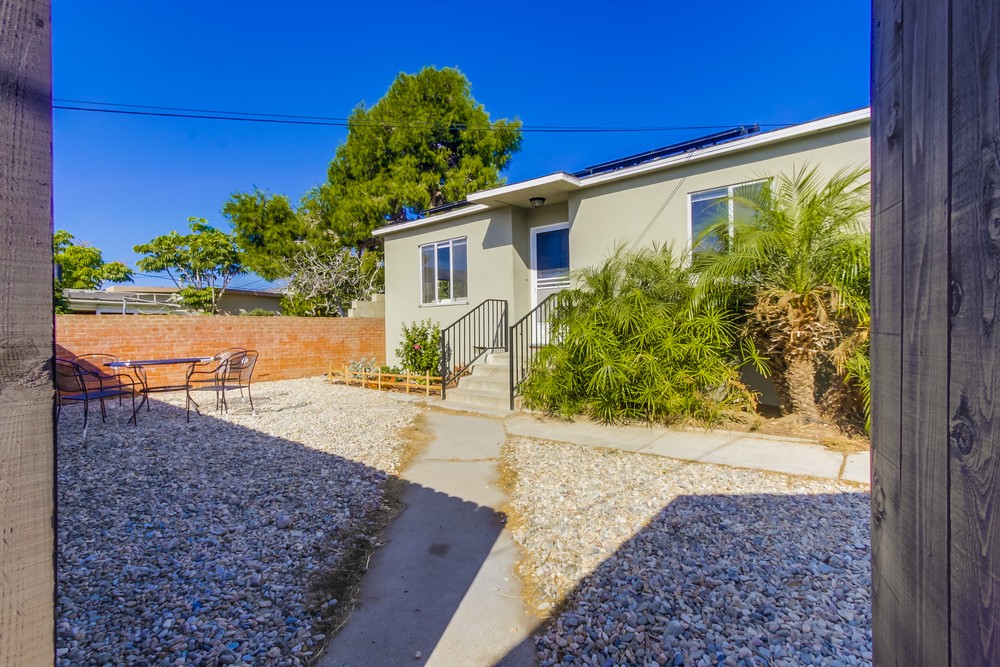 Virtual tour photo 1 of 28 for 950 Missouri St