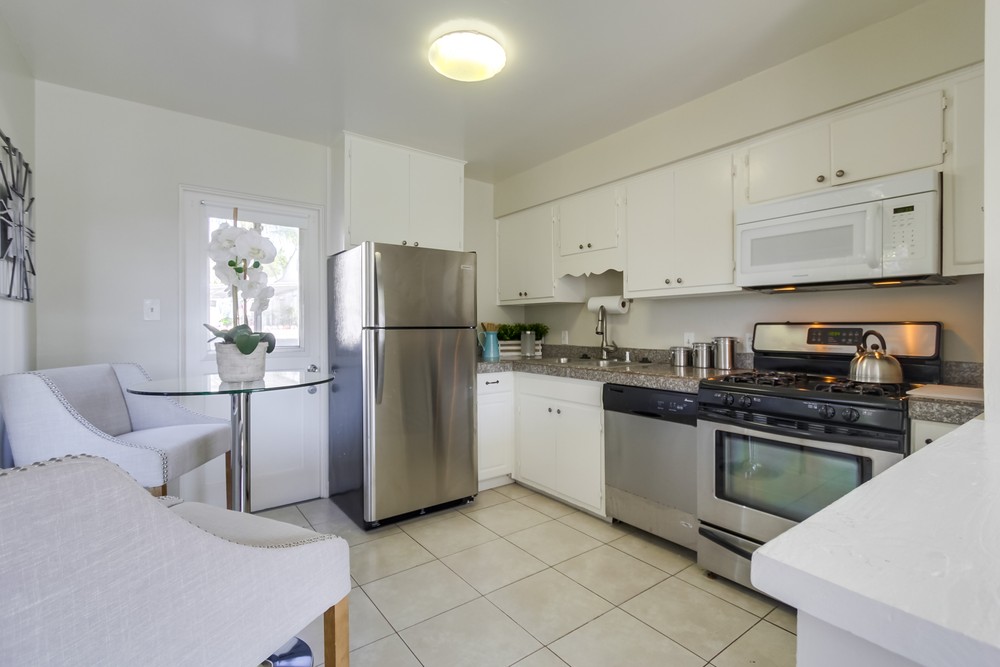Virtual tour photo 11 of 28 for 950 Missouri St
