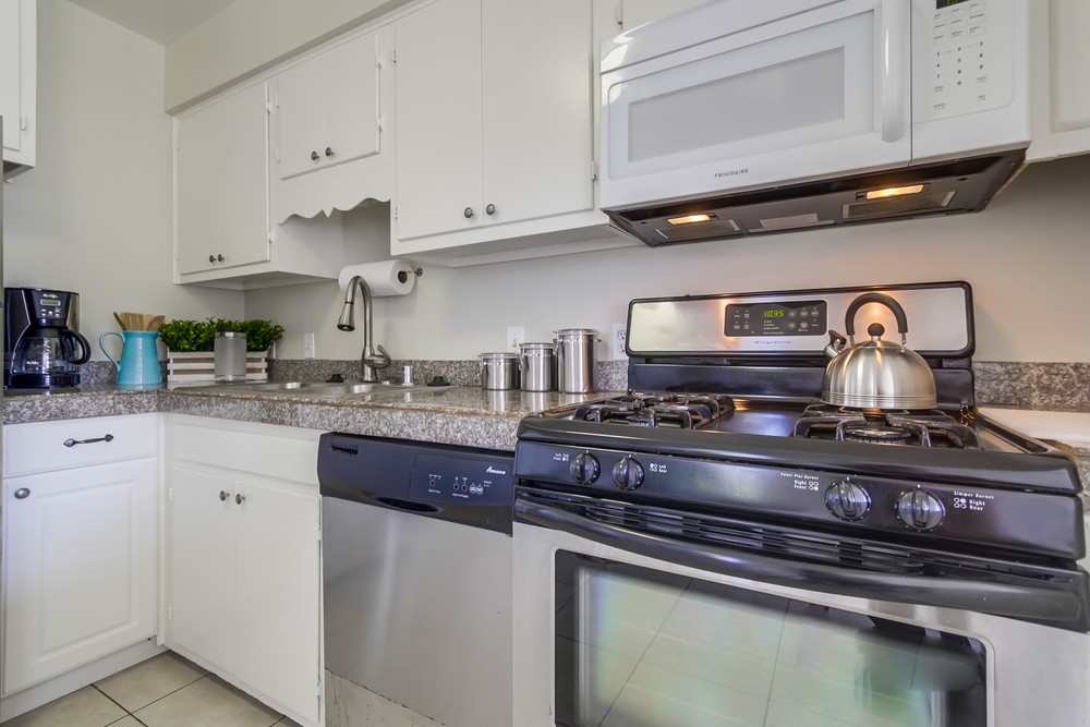 Virtual tour photo 14 of 28 for 950 Missouri St