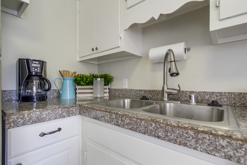 Virtual tour photo 15 of 28 for 950 Missouri St