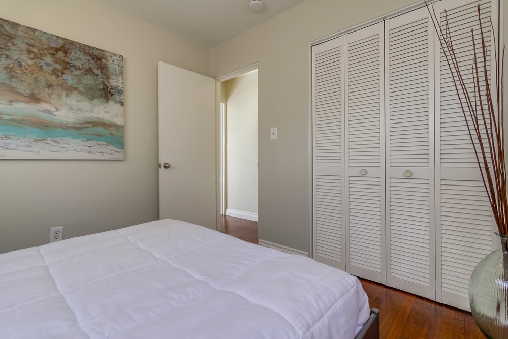 Virtual tour photo 20 of 28 for 950 Missouri St