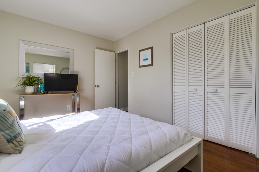Virtual tour photo 25 of 28 for 950 Missouri St