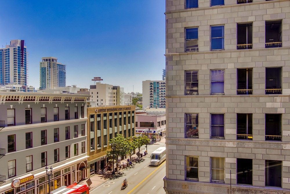 Virtual tour photo 33 of 38 for 950 Sixth Ave #542