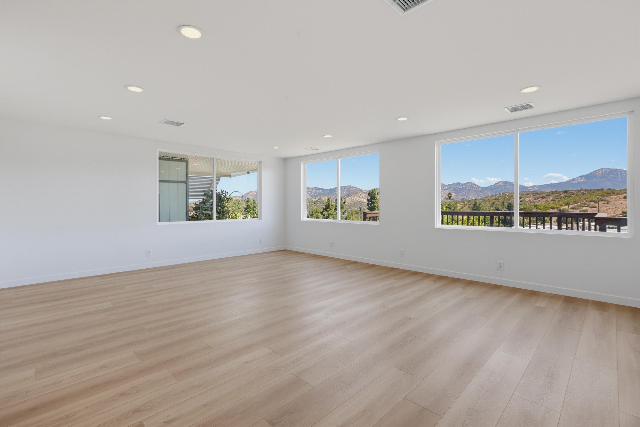 Virtual tour photo 11 of 72 for 9500 Harritt Rd