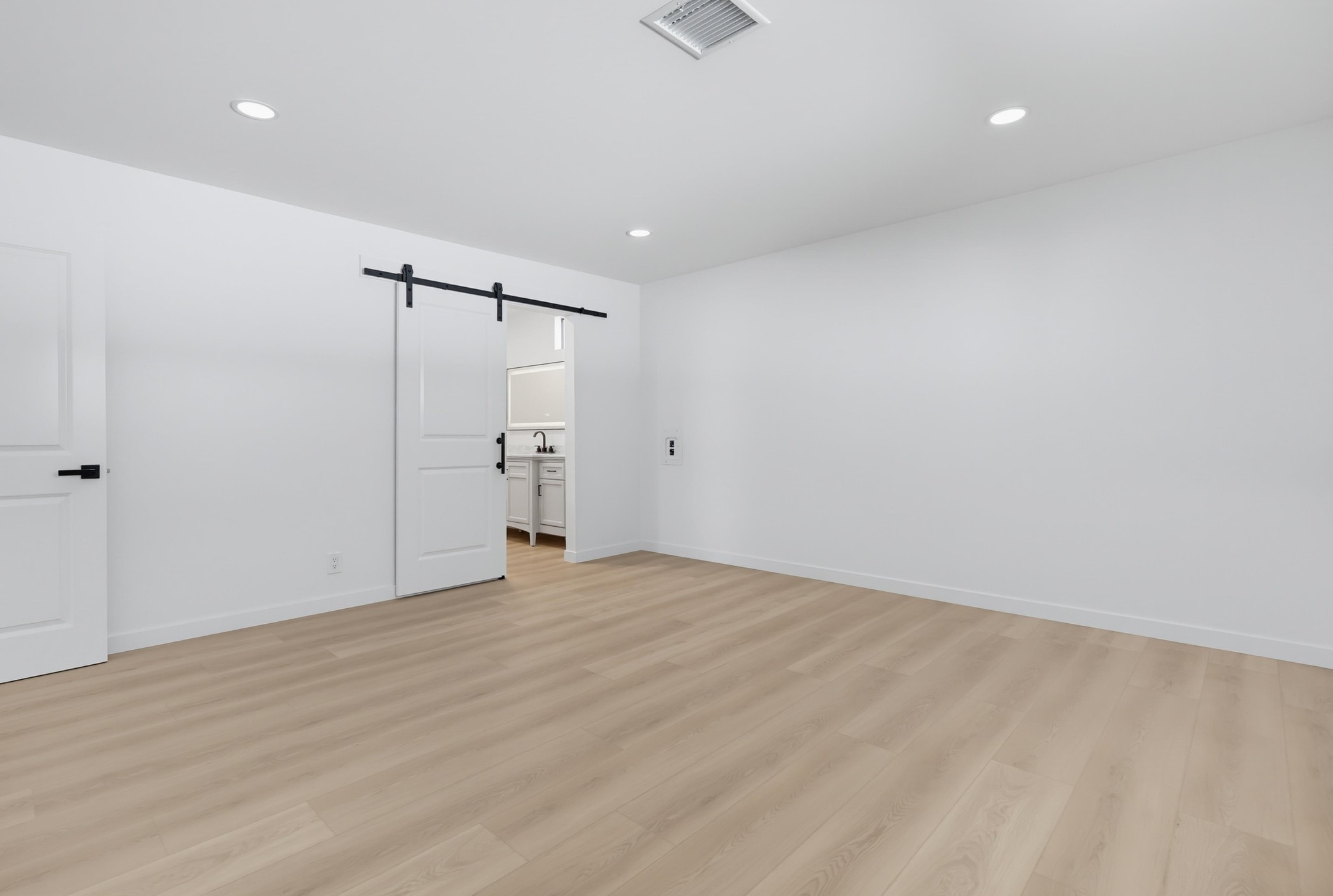 Virtual tour photo 29 of 72 for 9500 Harritt Rd