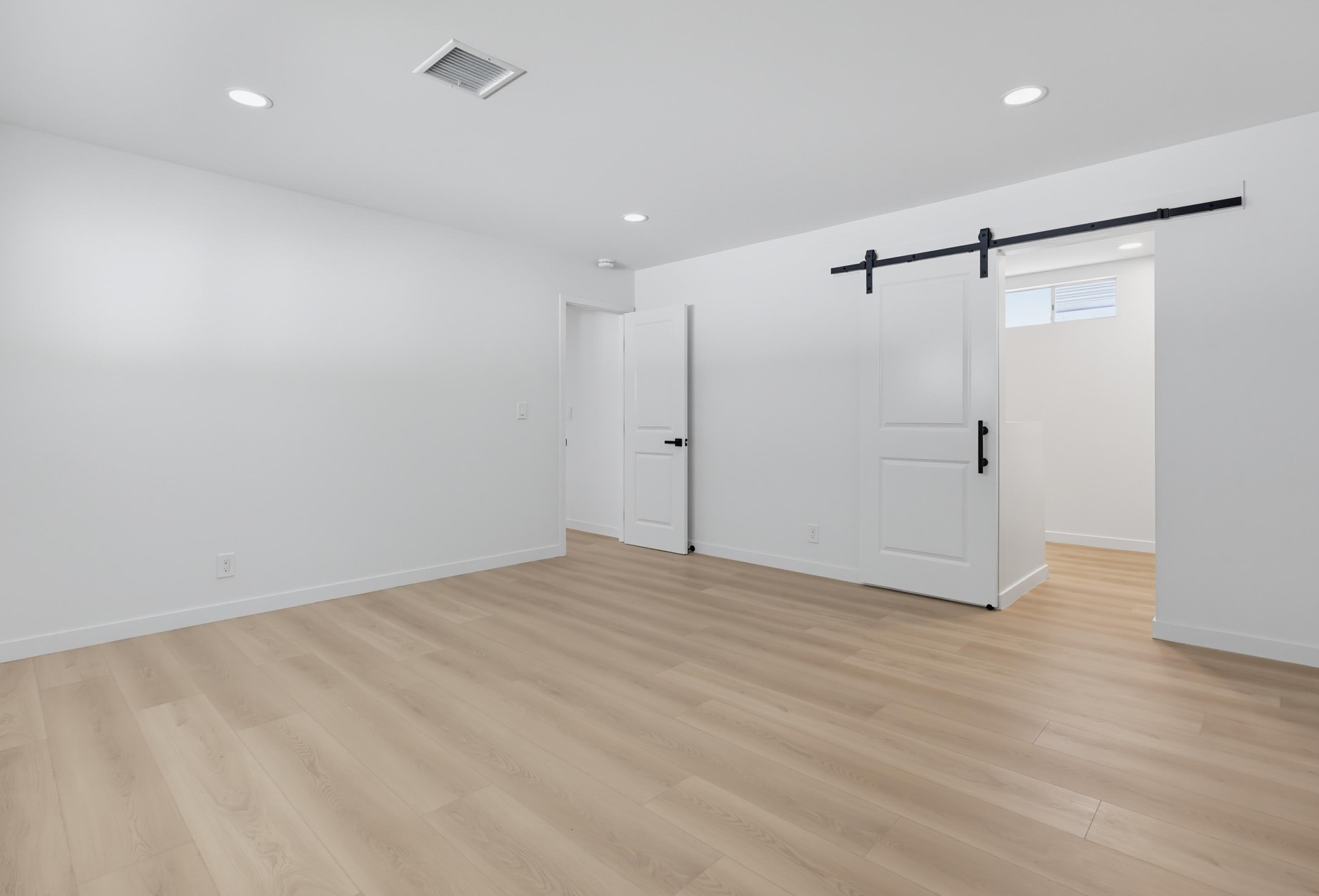 Virtual tour photo 31 of 72 for 9500 Harritt Rd