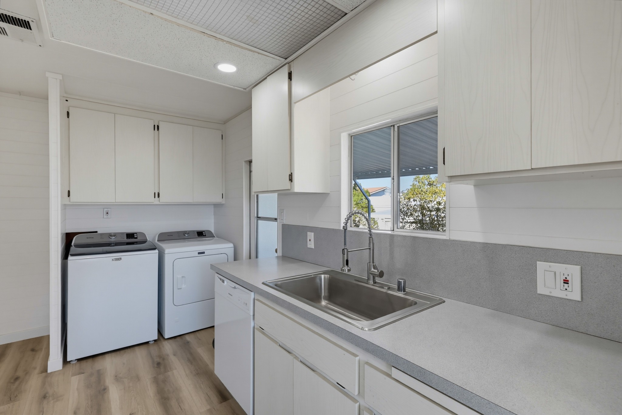 Virtual tour photo 31 of 60 for 9500 Harritt Rd Spc 108