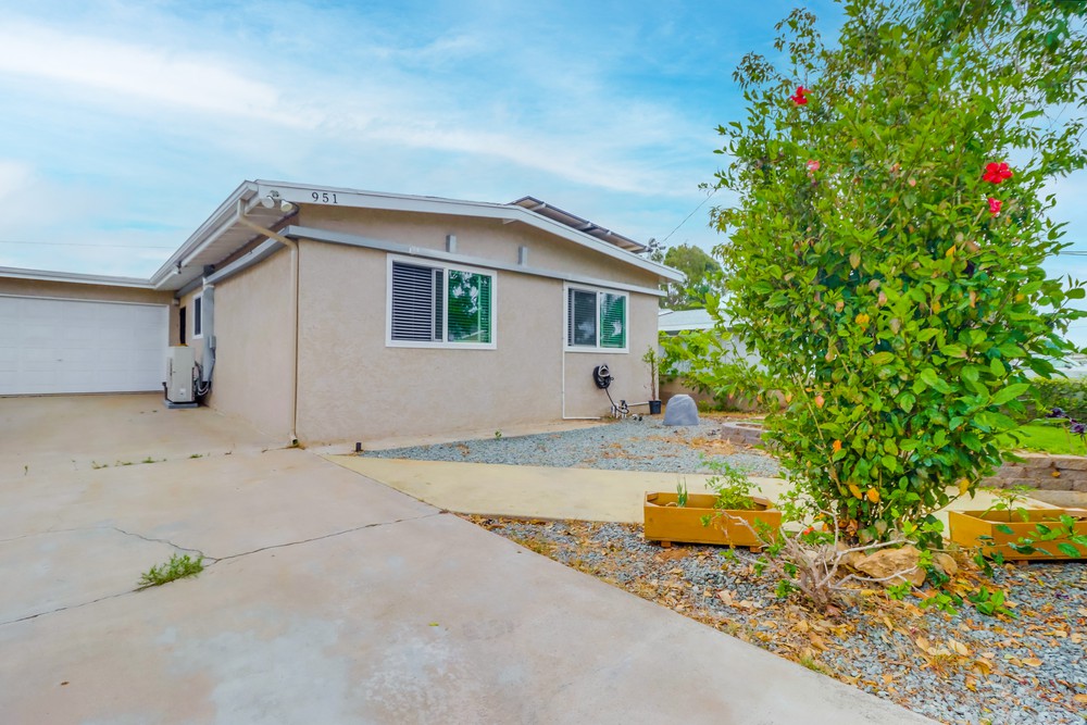 Virtual tour photo 1 of 68 for 951 14th St