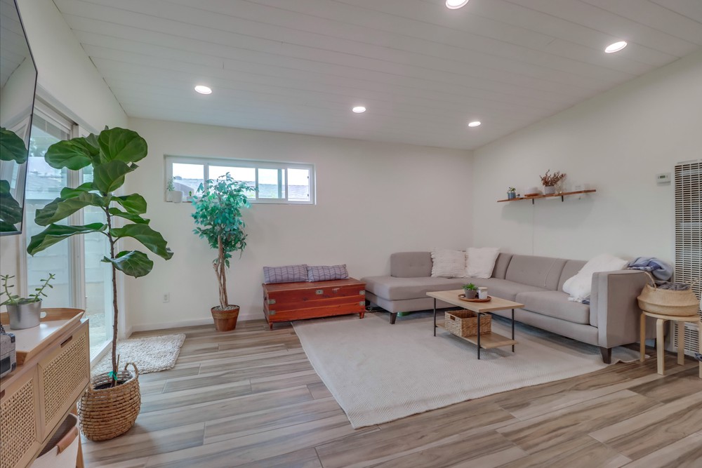 Virtual tour photo 7 of 68 for 951 14th St