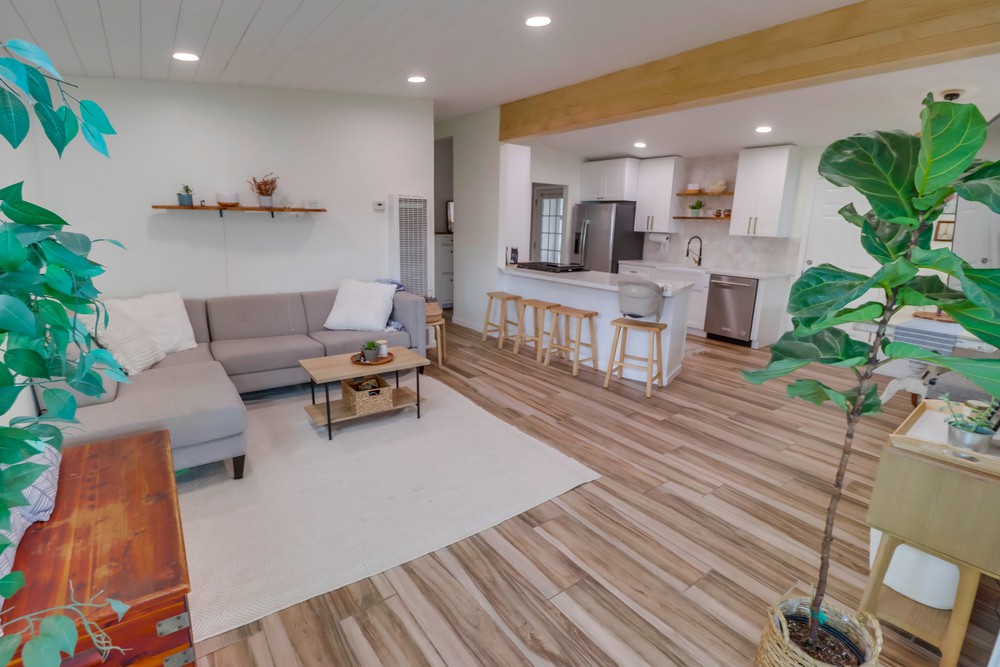 Virtual tour photo 8 of 68 for 951 14th St