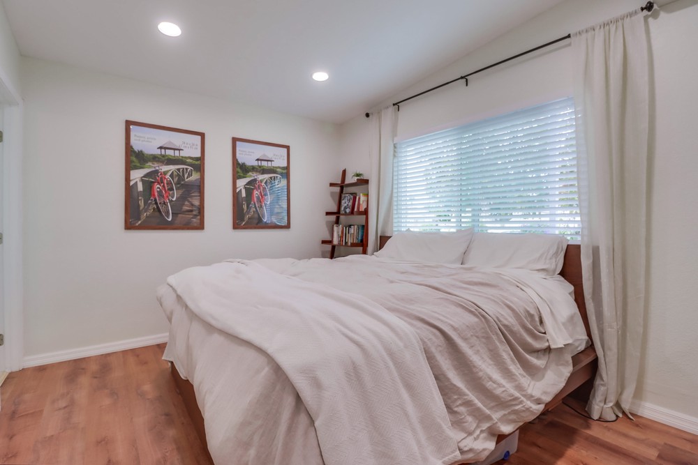 Virtual tour photo 18 of 68 for 951 14th St