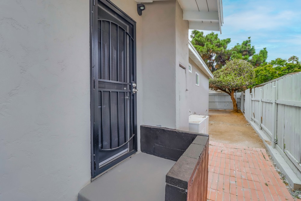 Virtual tour photo 33 of 68 for 951 14th St
