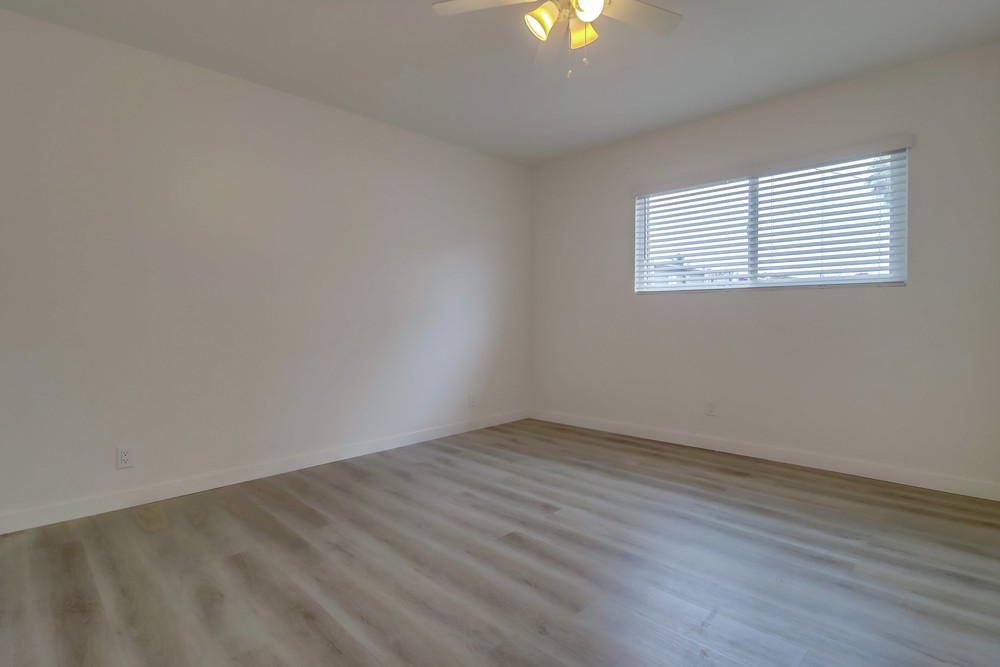 Virtual tour photo 43 of 68 for 951 14th St