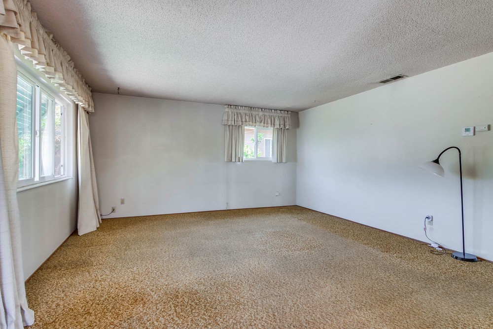 Virtual tour photo 6 of 50 for 951 Granger St