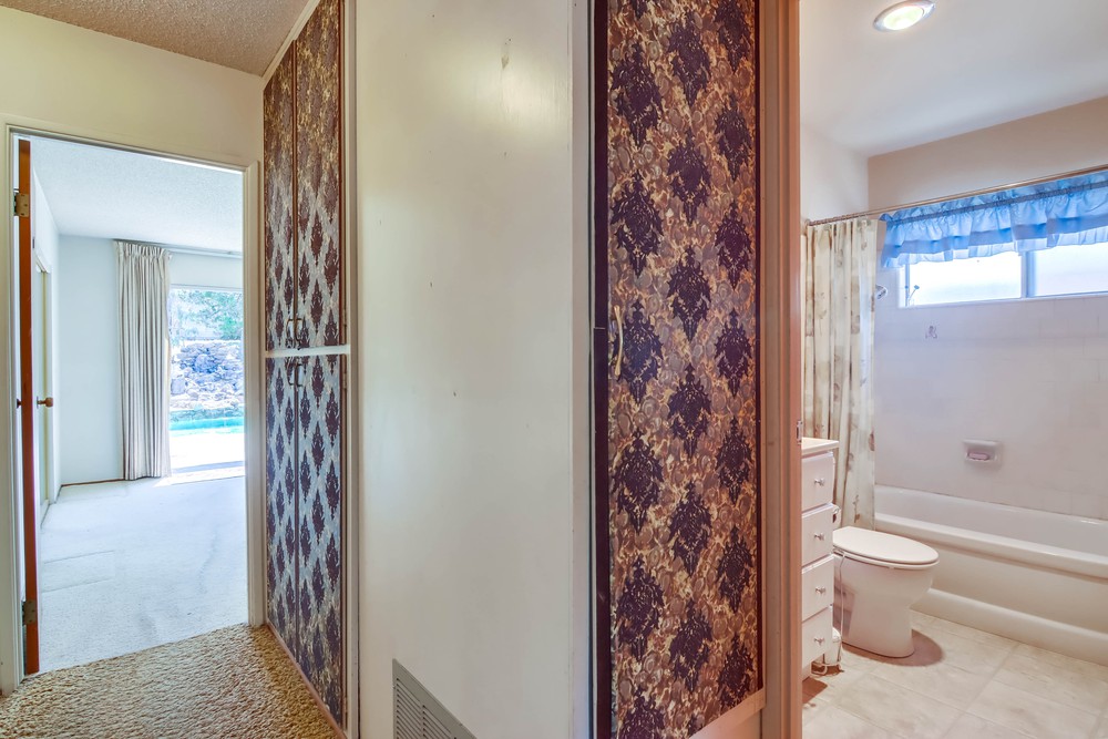 Virtual tour photo 21 of 50 for 951 Granger St