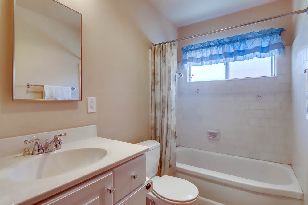 Virtual tour photo 22 of 50 for 951 Granger St