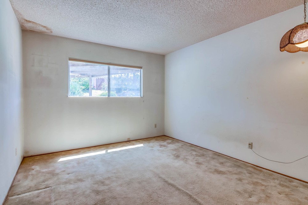 Virtual tour photo 32 of 50 for 951 Granger St