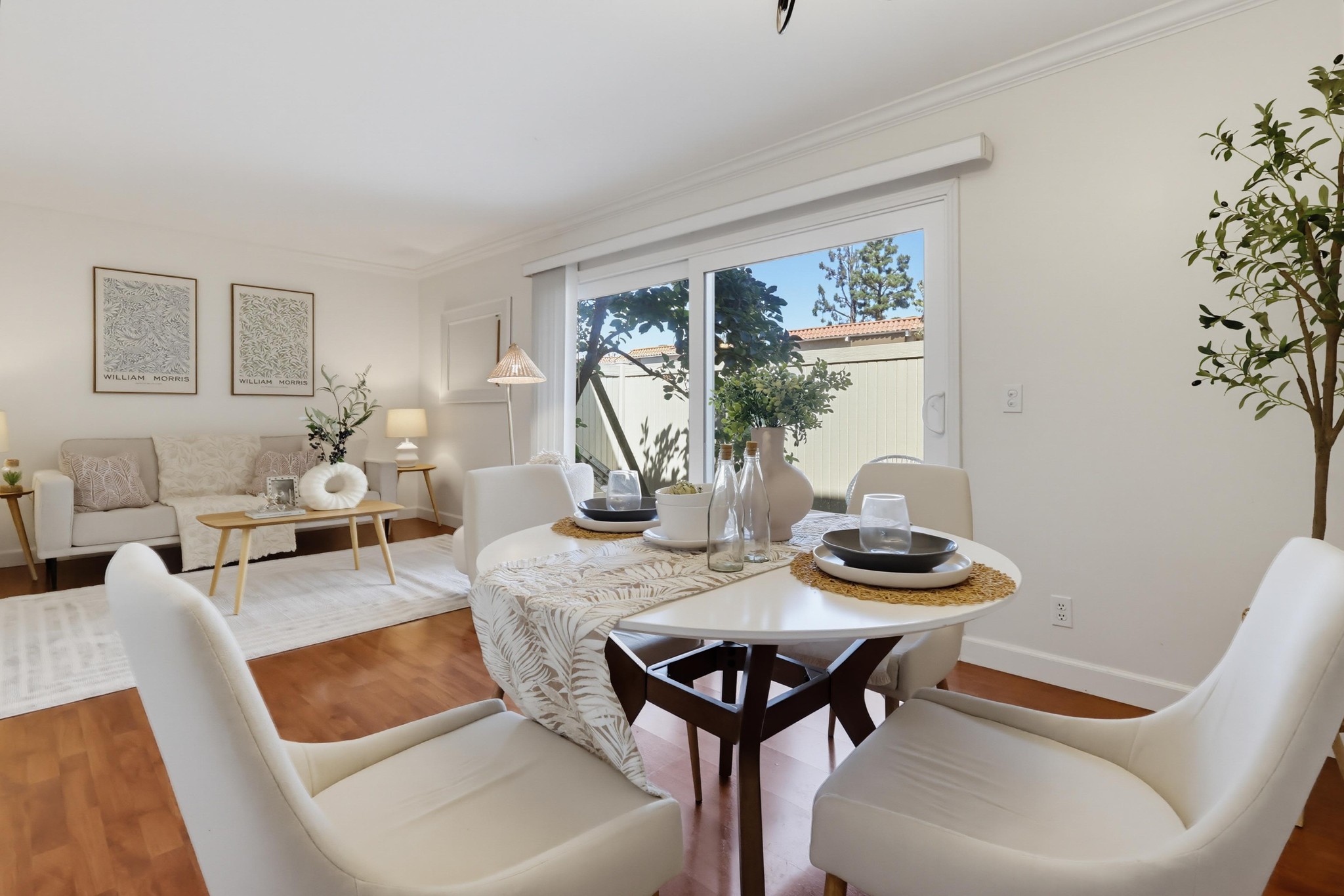 Virtual tour photo 28 of 76 for 951 Las Lomas Dr B