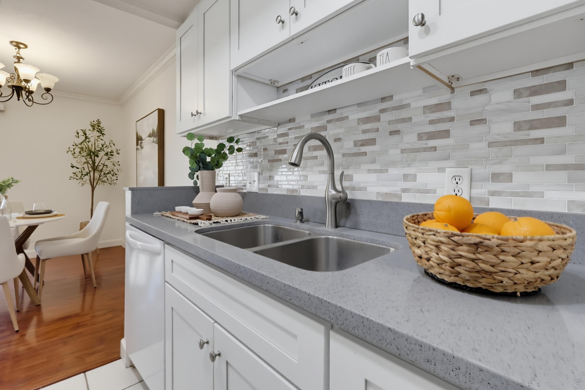 Virtual tour photo 33 of 76 for 951 Las Lomas Dr B