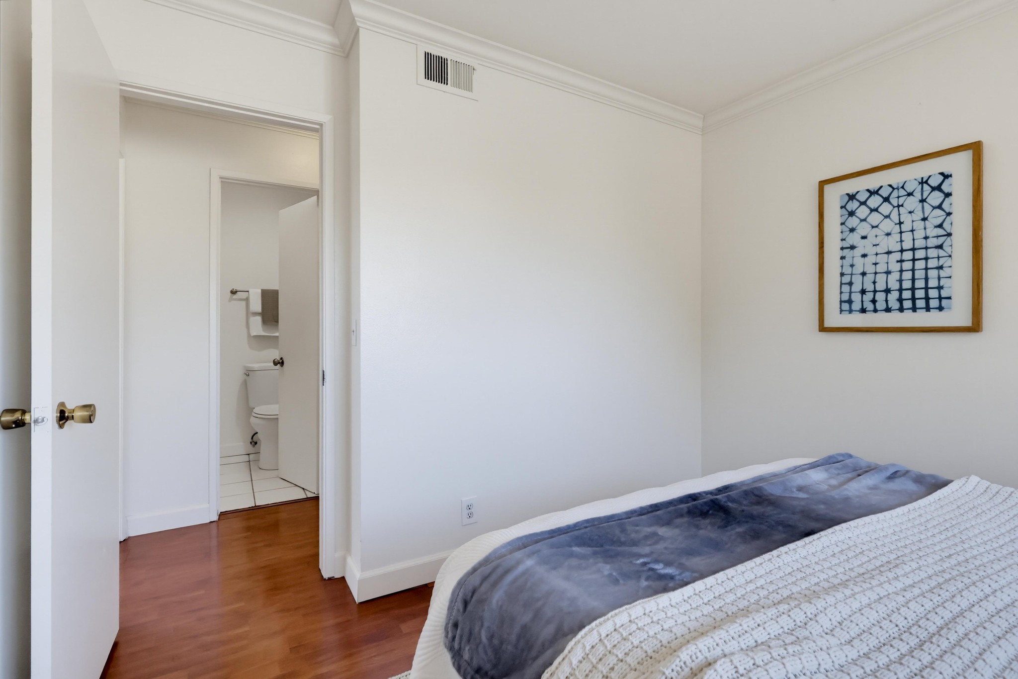Virtual tour photo 56 of 76 for 951 Las Lomas Dr B