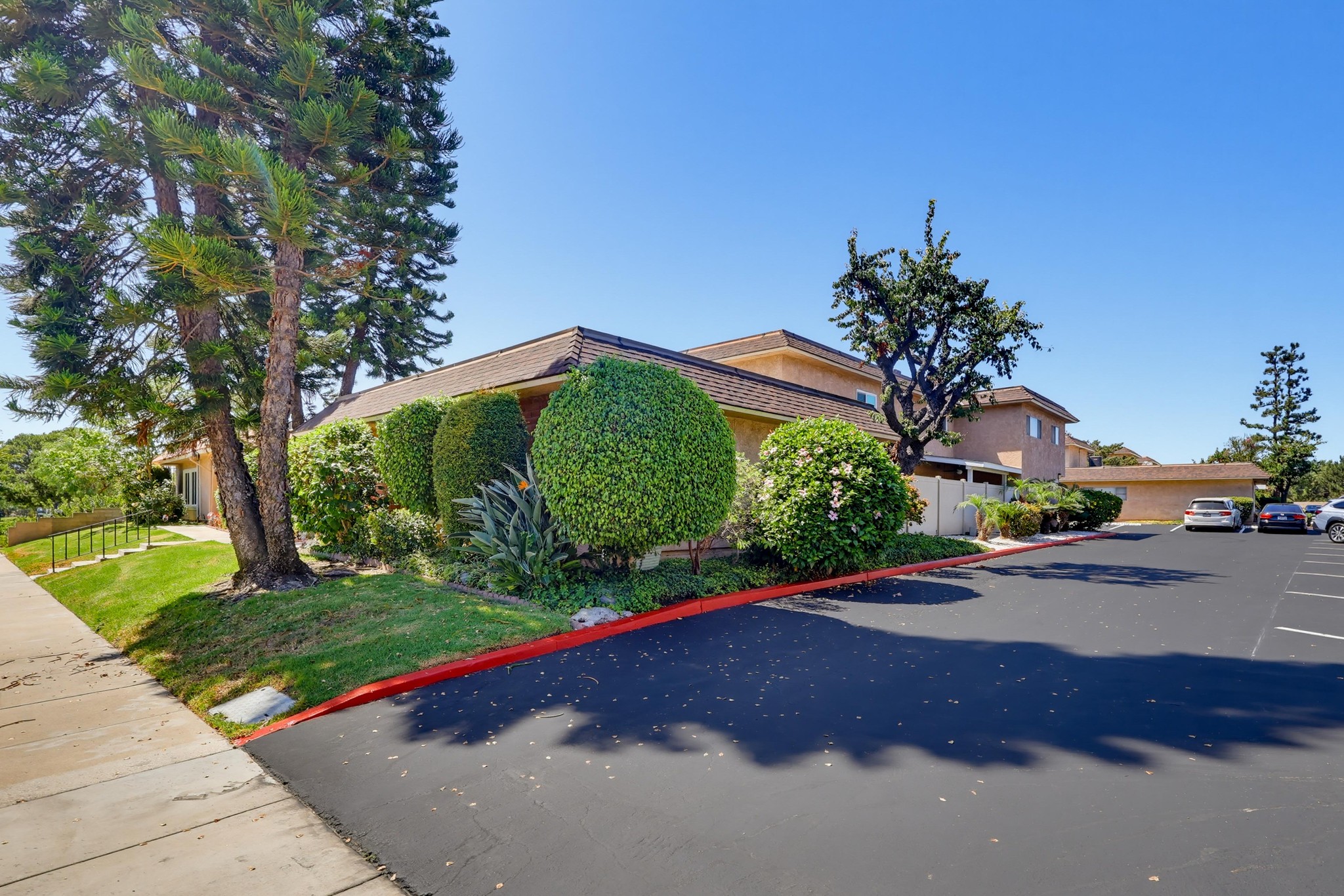 Virtual tour photo 68 of 76 for 951 Las Lomas Dr B