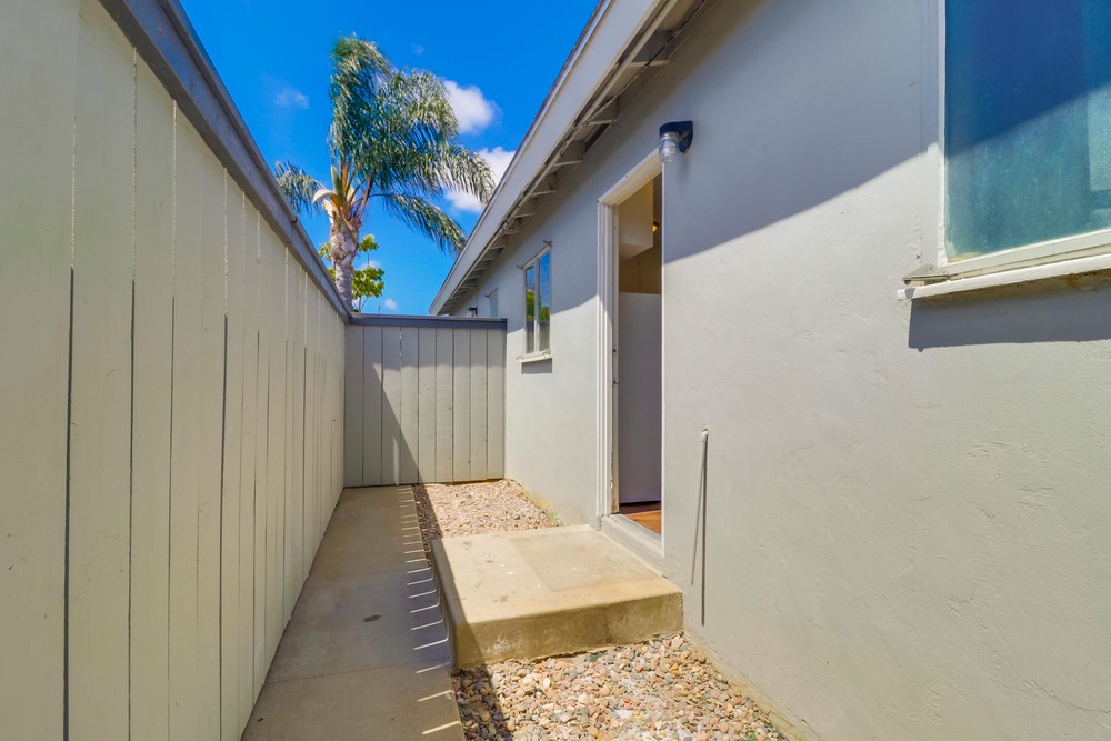 Virtual tour photo 23 of 23 for 951 Opal St