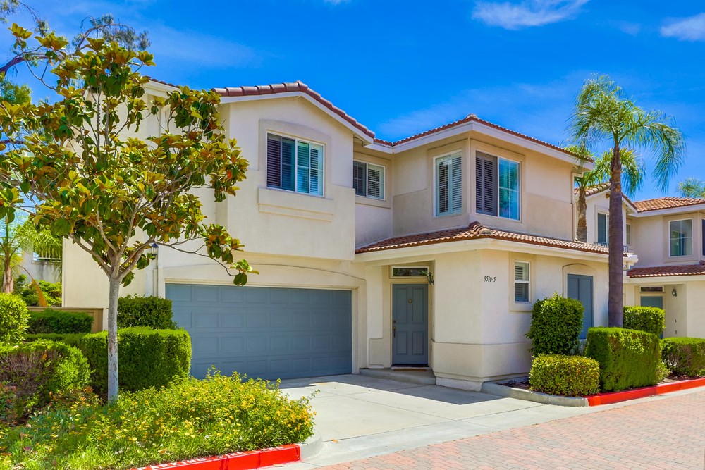 Virtual tour photo 1 of 31 for 9510 Compass Point Dr S UNIT 5