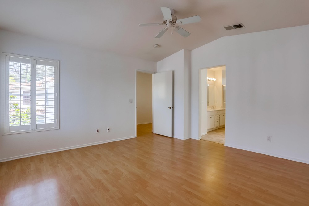 Virtual tour photo 18 of 31 for 9510 Compass Point Dr S UNIT 5