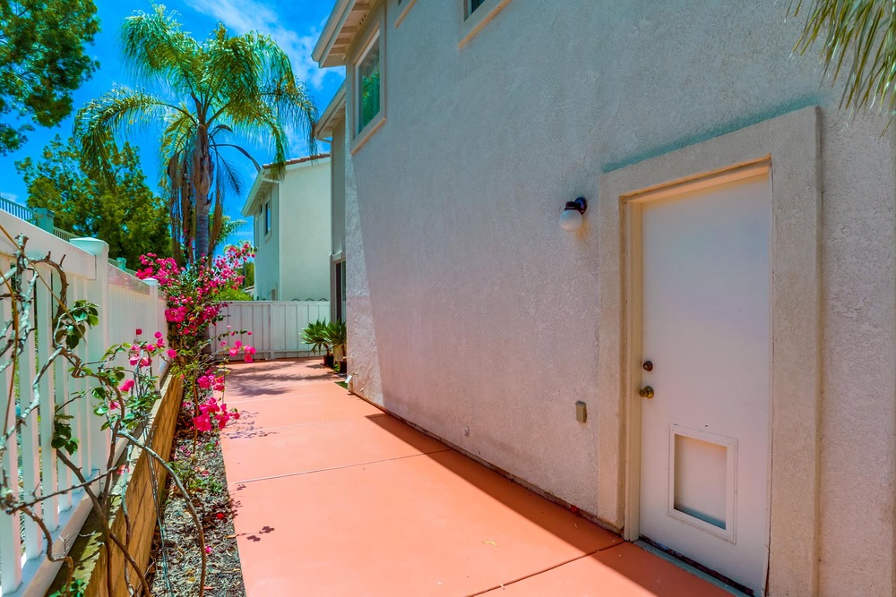 Virtual tour photo 32 of 31 for 9510 Compass Point Dr S UNIT 5