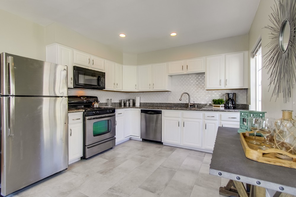 Virtual tour photo 17 of 38 for 952 Missouri St