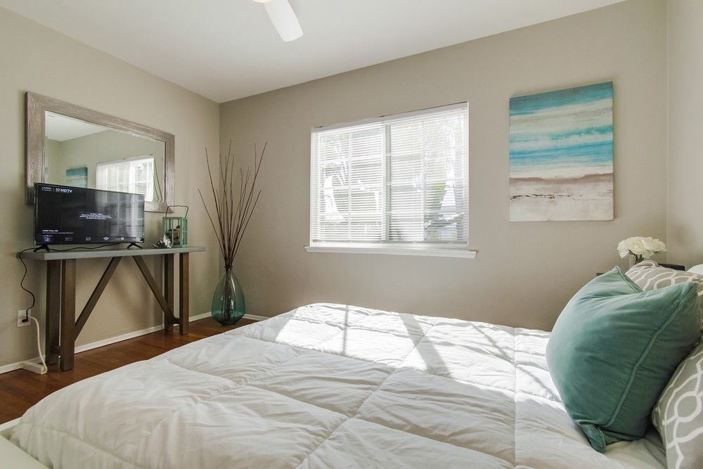 Virtual tour photo 26 of 38 for 952 Missouri St