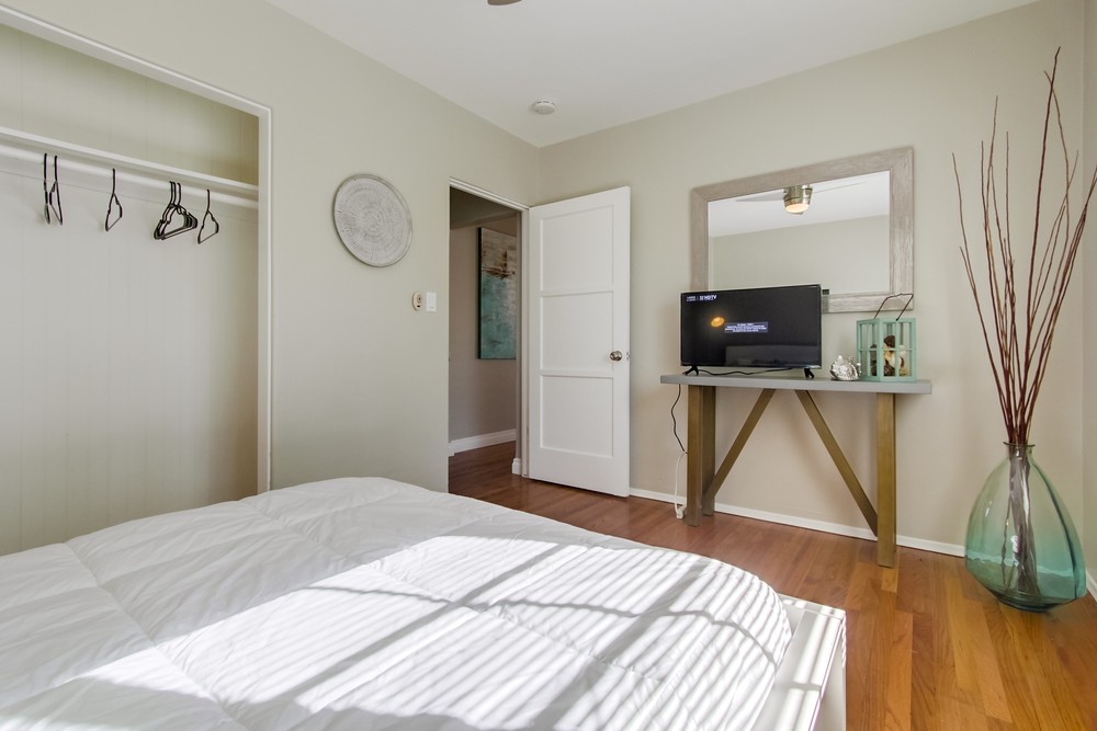 Virtual tour photo 28 of 38 for 952 Missouri St