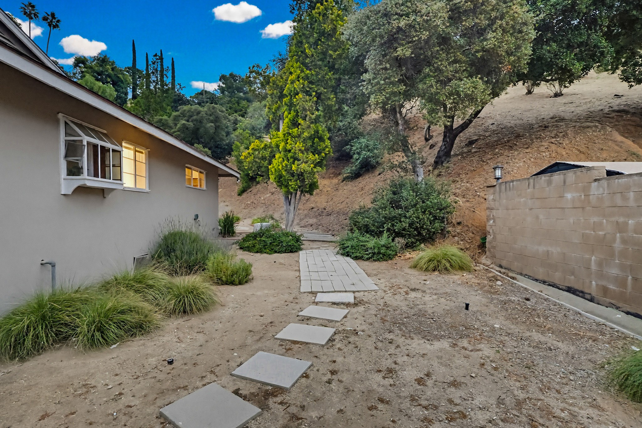 Virtual tour photo 17 of 135 for 9522 Cedarvale Rd