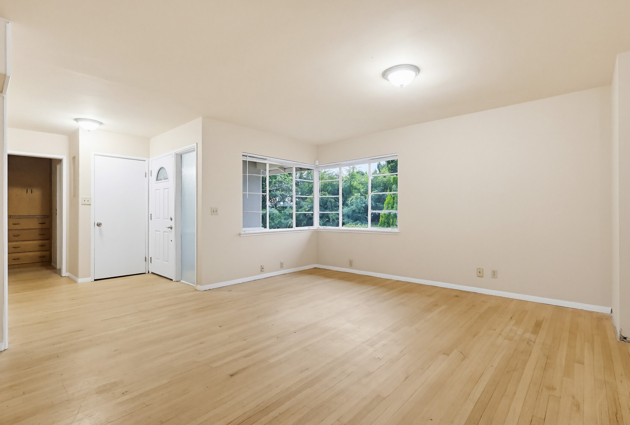 Virtual tour photo 39 of 135 for 9522 Cedarvale Rd