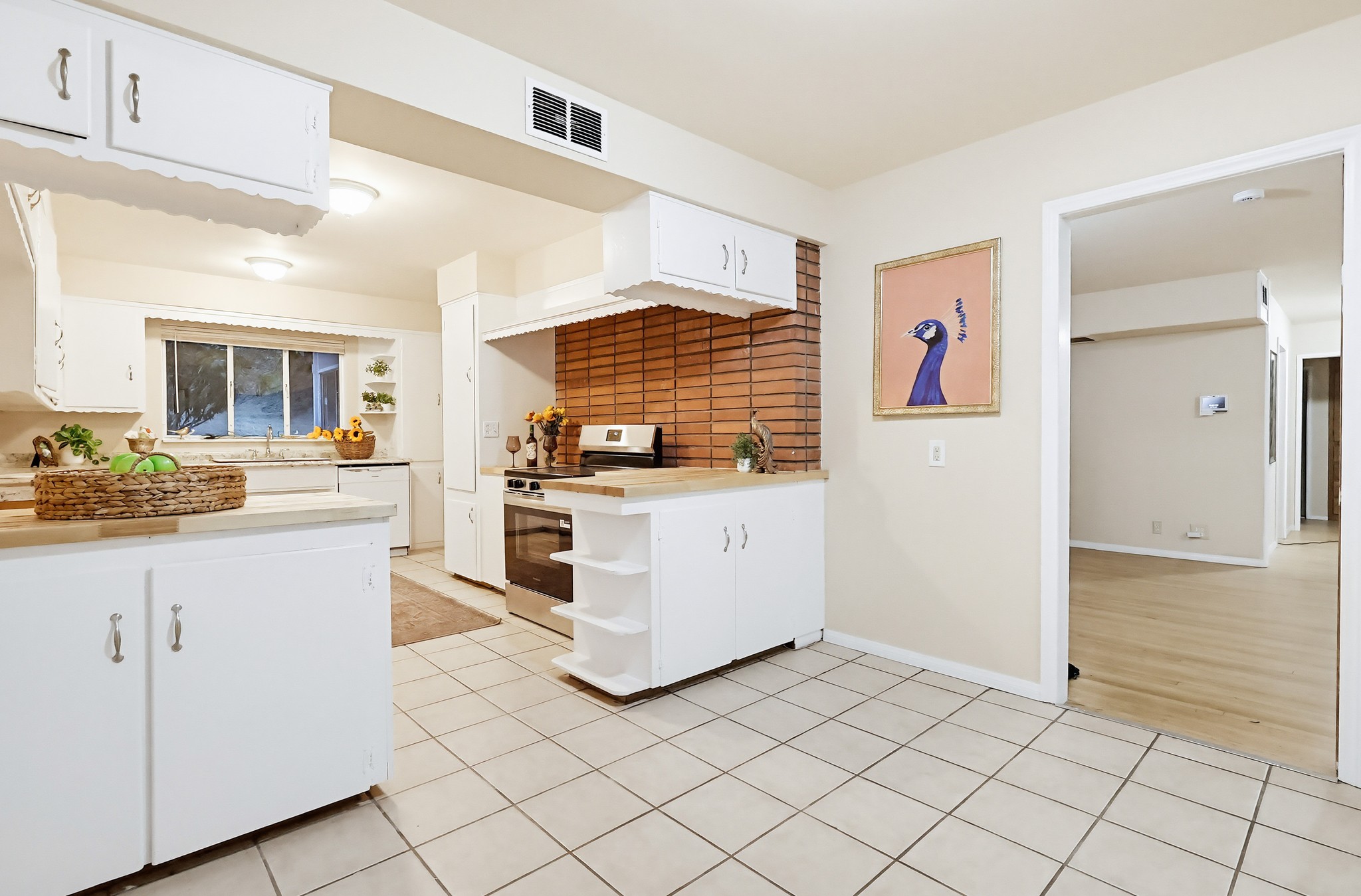Virtual tour photo 49 of 135 for 9522 Cedarvale Rd