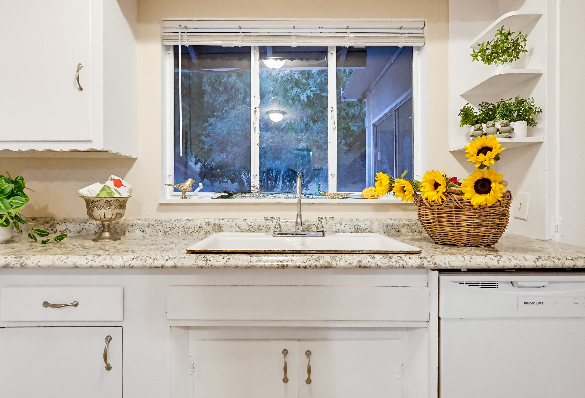 Virtual tour photo 54 of 135 for 9522 Cedarvale Rd