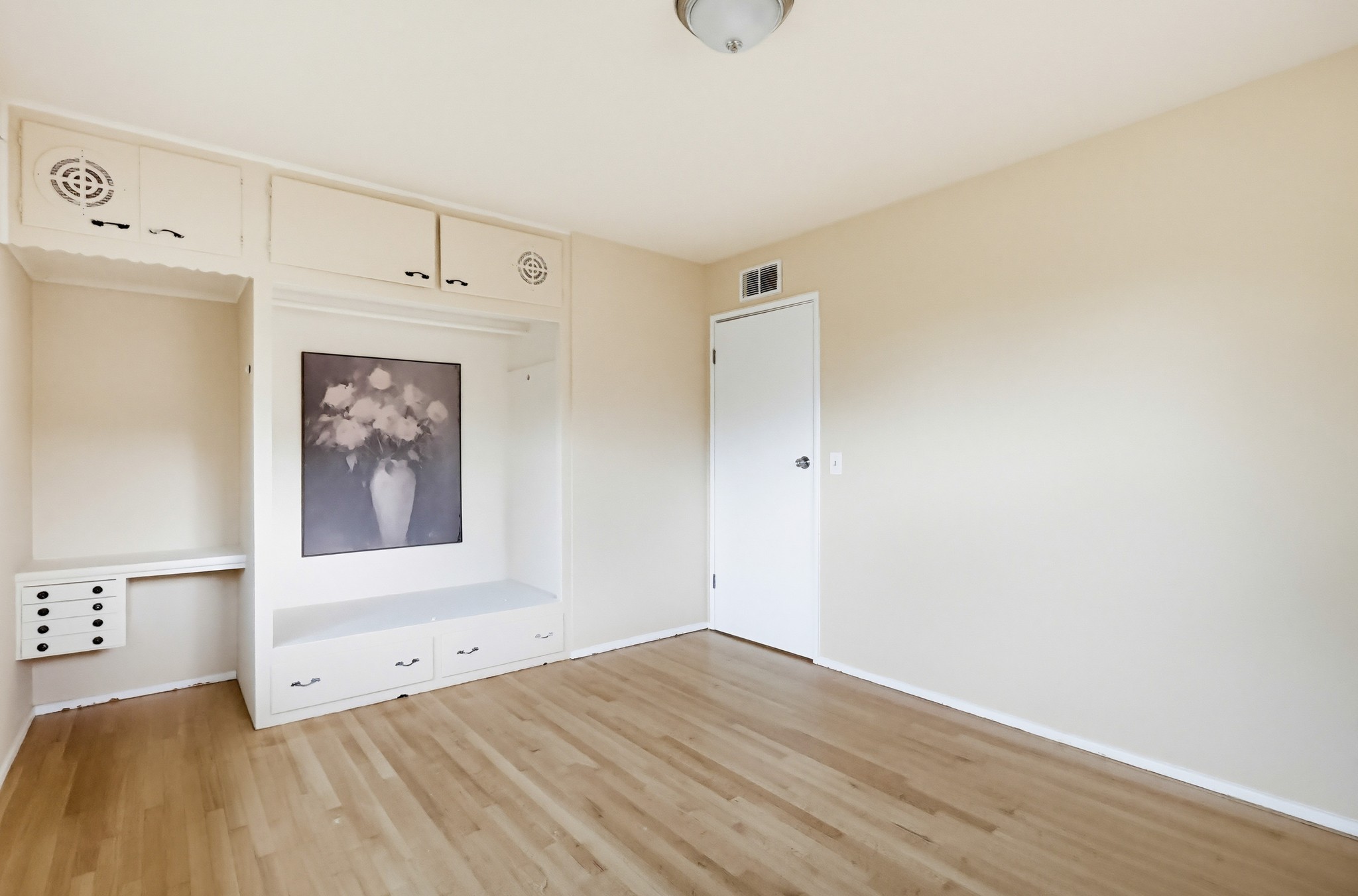 Virtual tour photo 61 of 135 for 9522 Cedarvale Rd