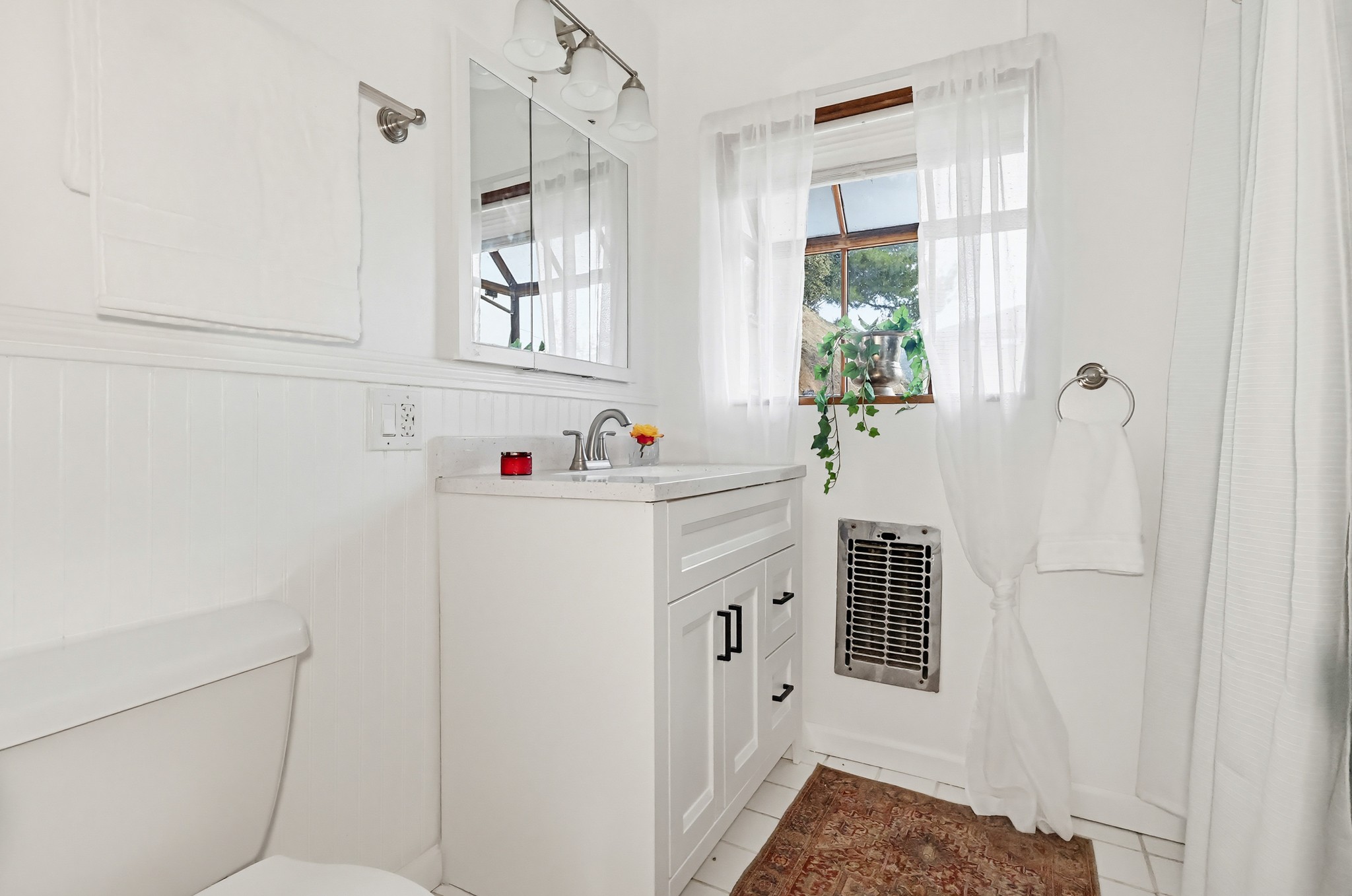 Virtual tour photo 63 of 135 for 9522 Cedarvale Rd