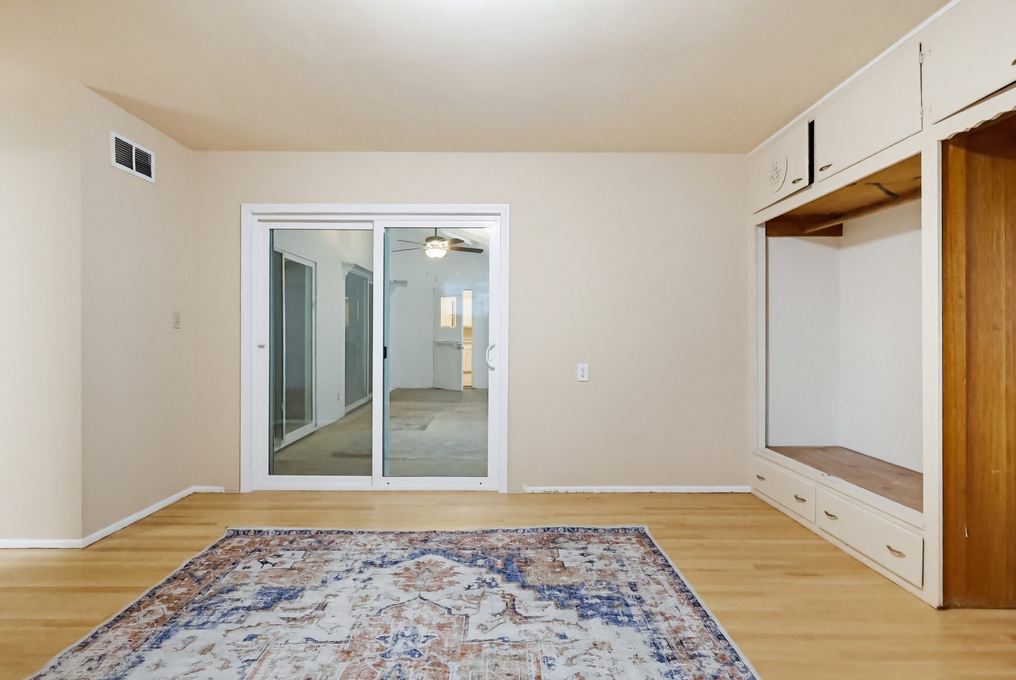 Virtual tour photo 72 of 135 for 9522 Cedarvale Rd