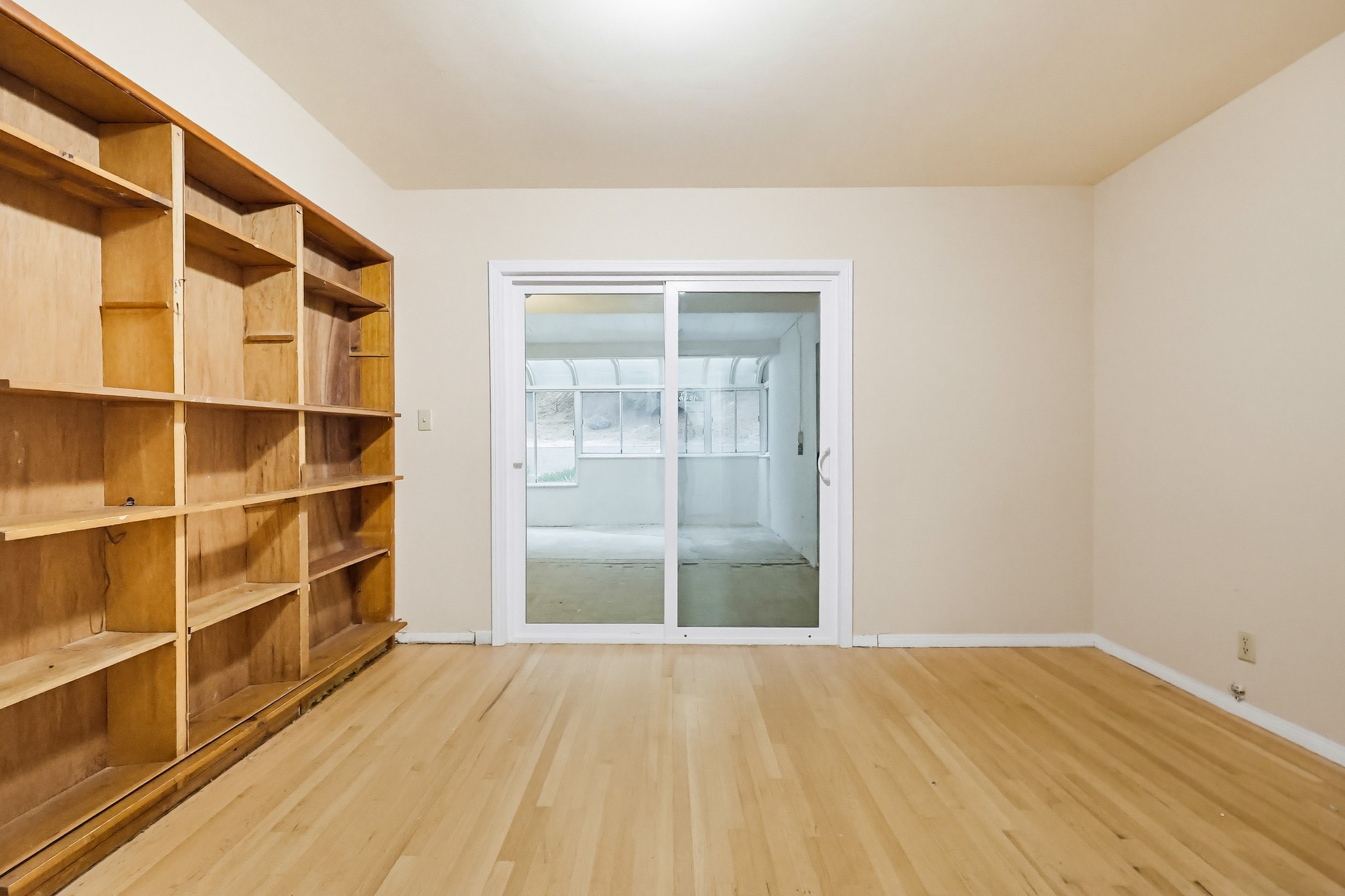 Virtual tour photo 77 of 135 for 9522 Cedarvale Rd
