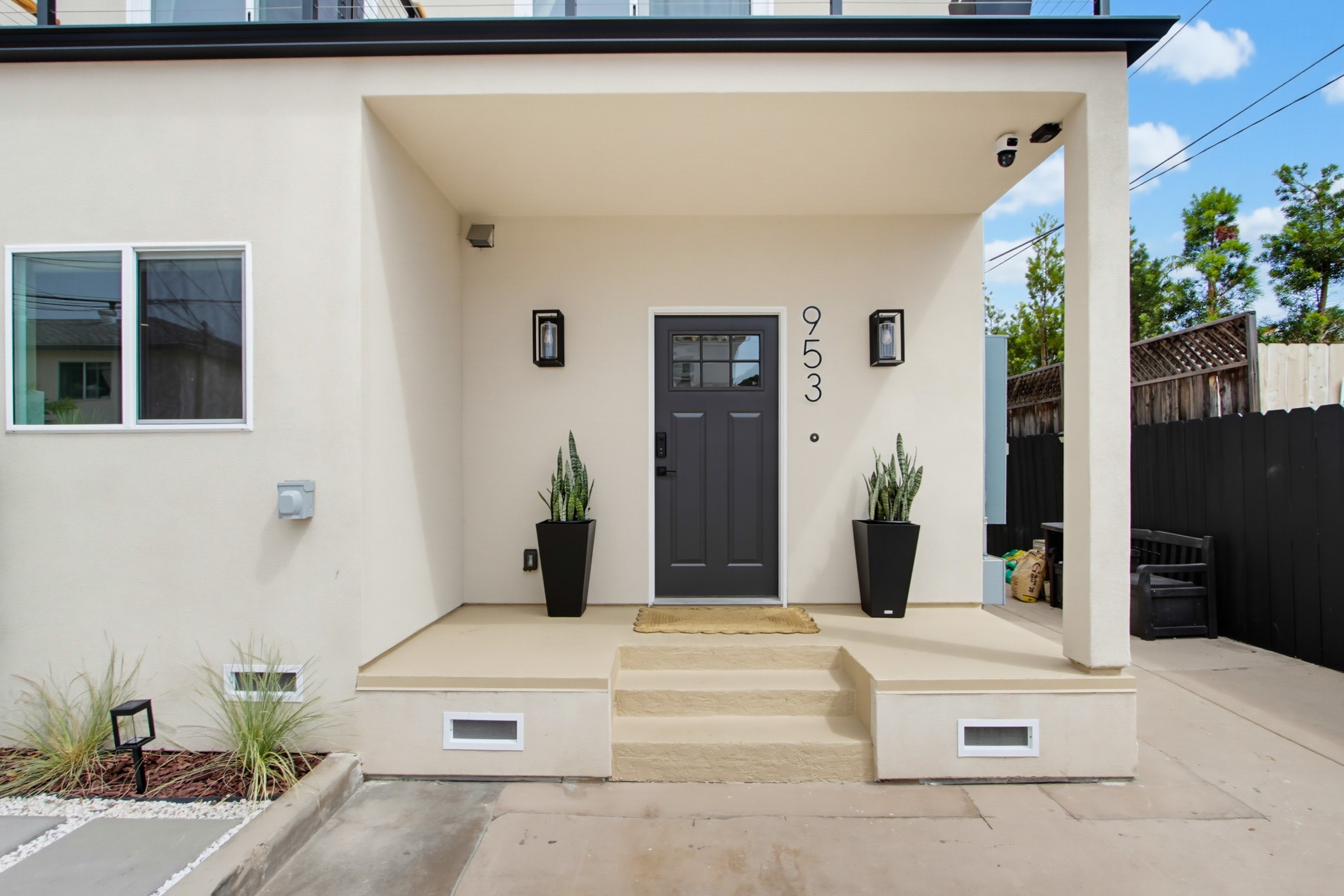 Virtual tour photo 6 of 75 for 953 Beryl St