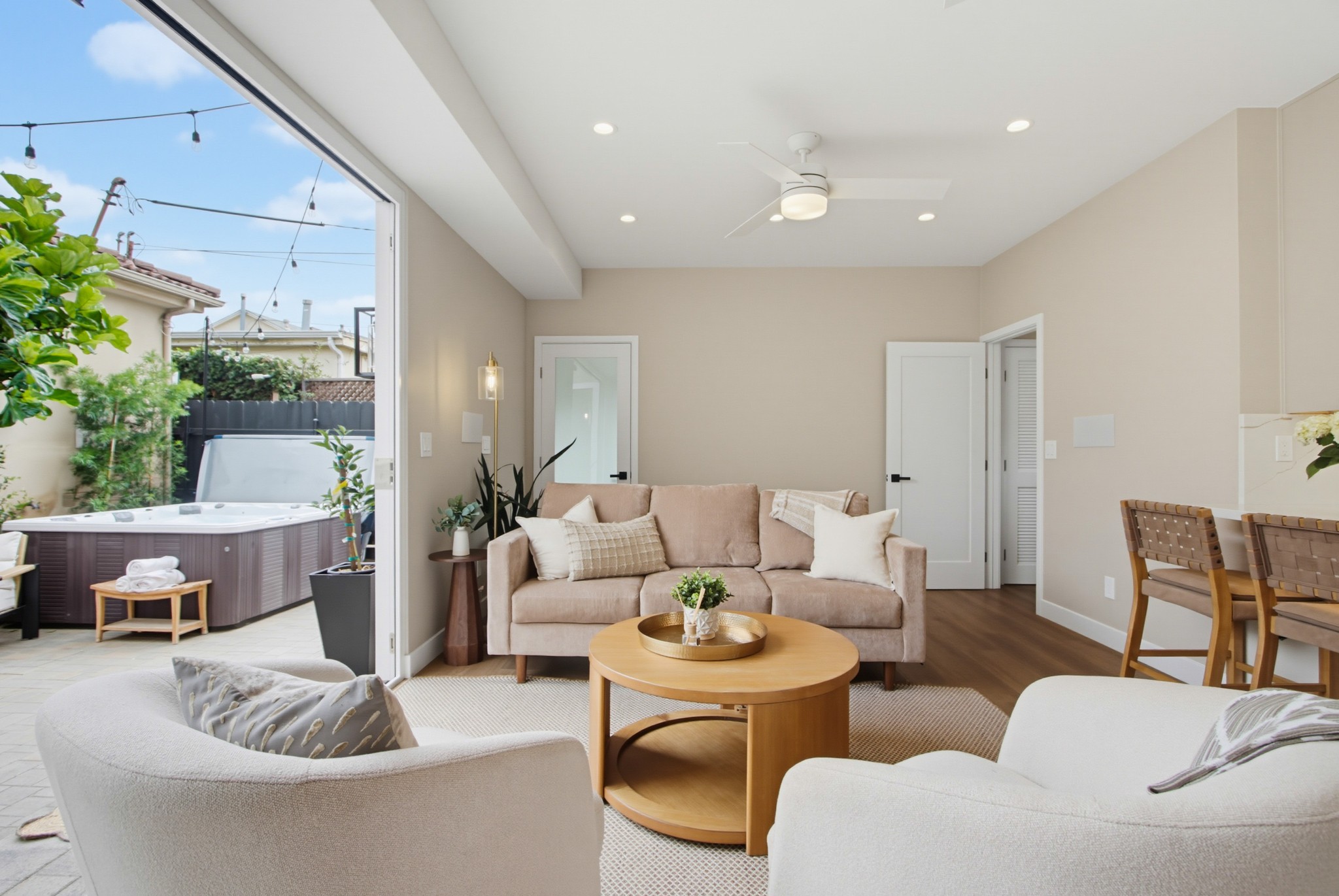 Virtual tour photo 10 of 75 for 953 Beryl St