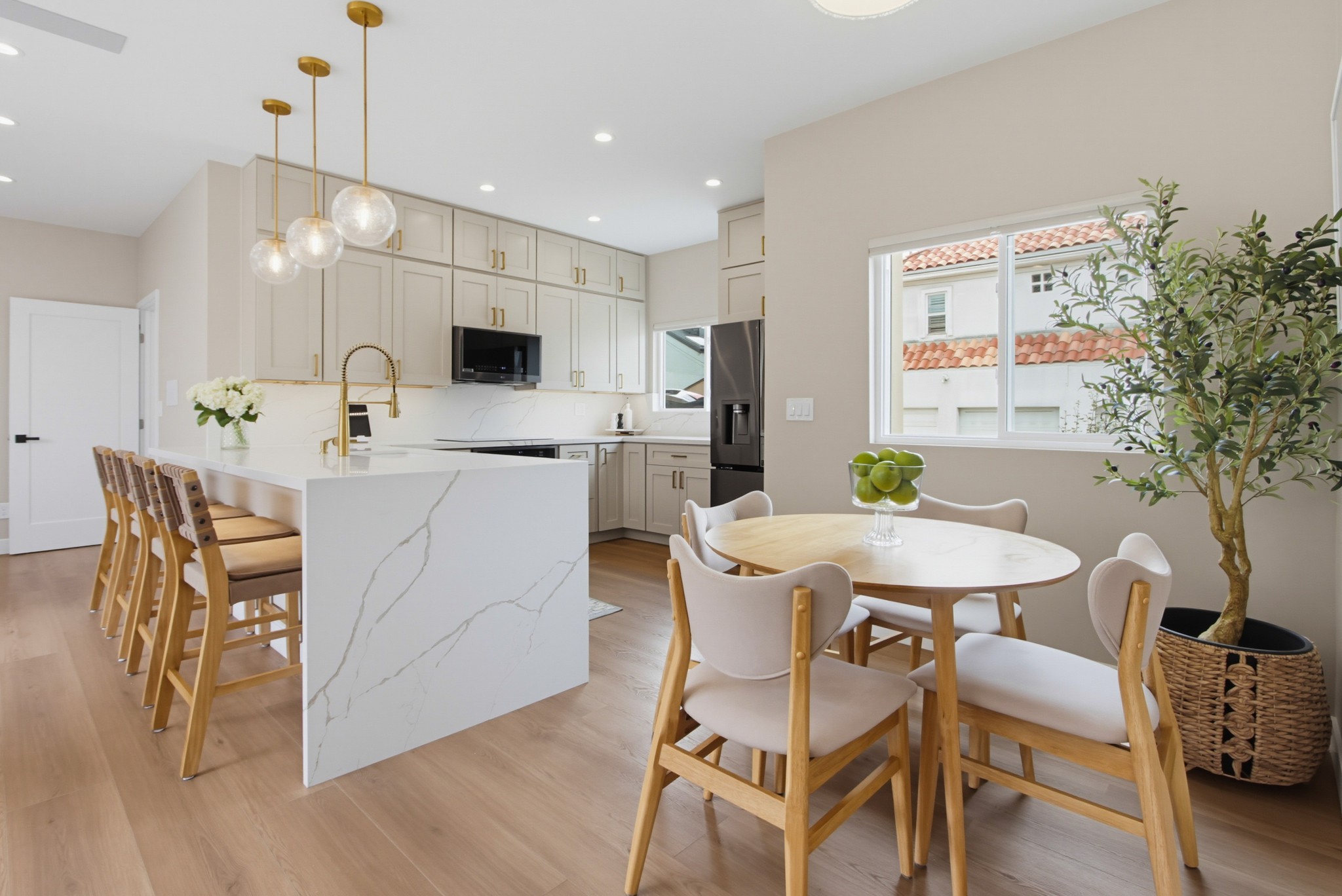 Virtual tour photo 12 of 75 for 953 Beryl St