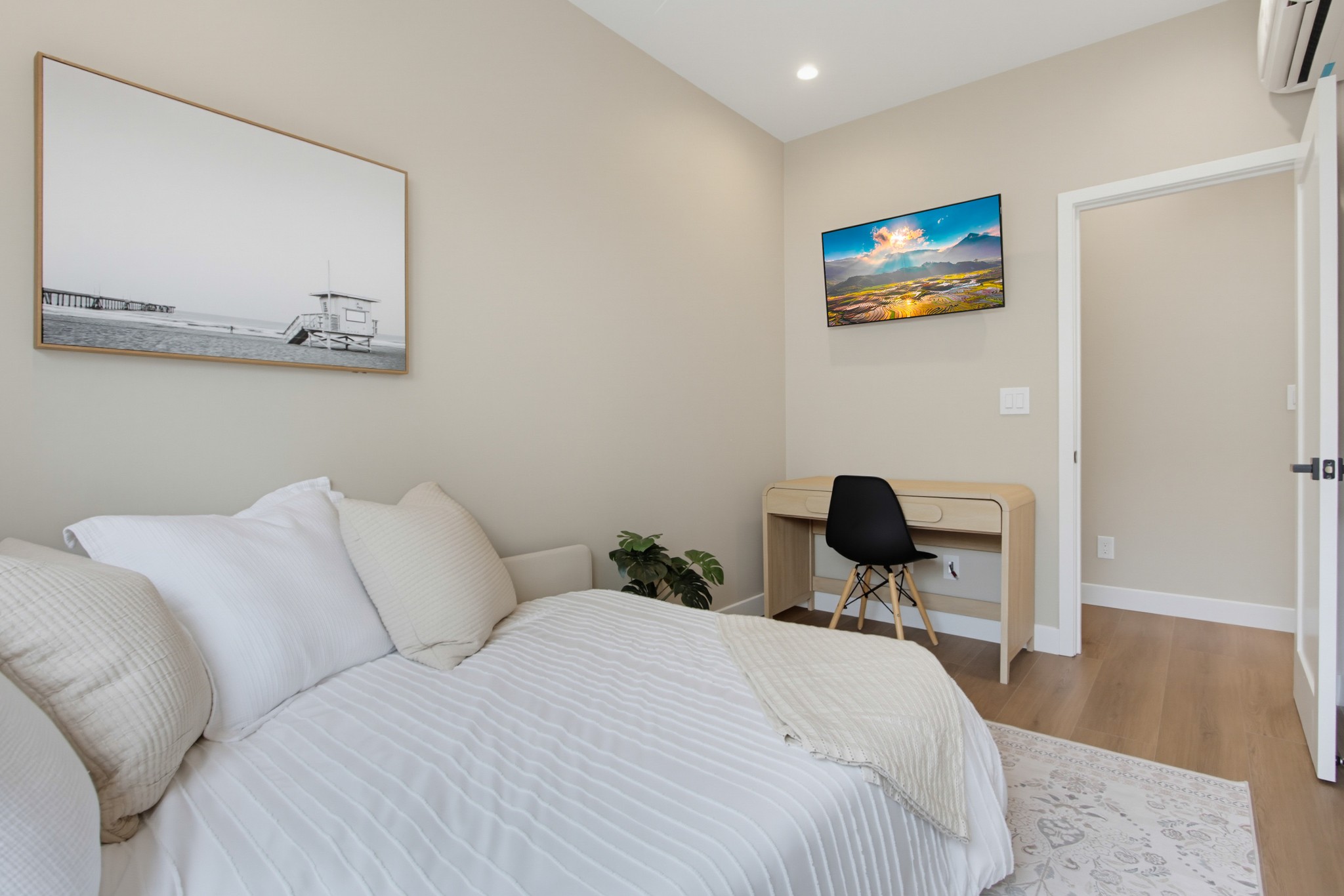 Virtual tour photo 31 of 75 for 953 Beryl St