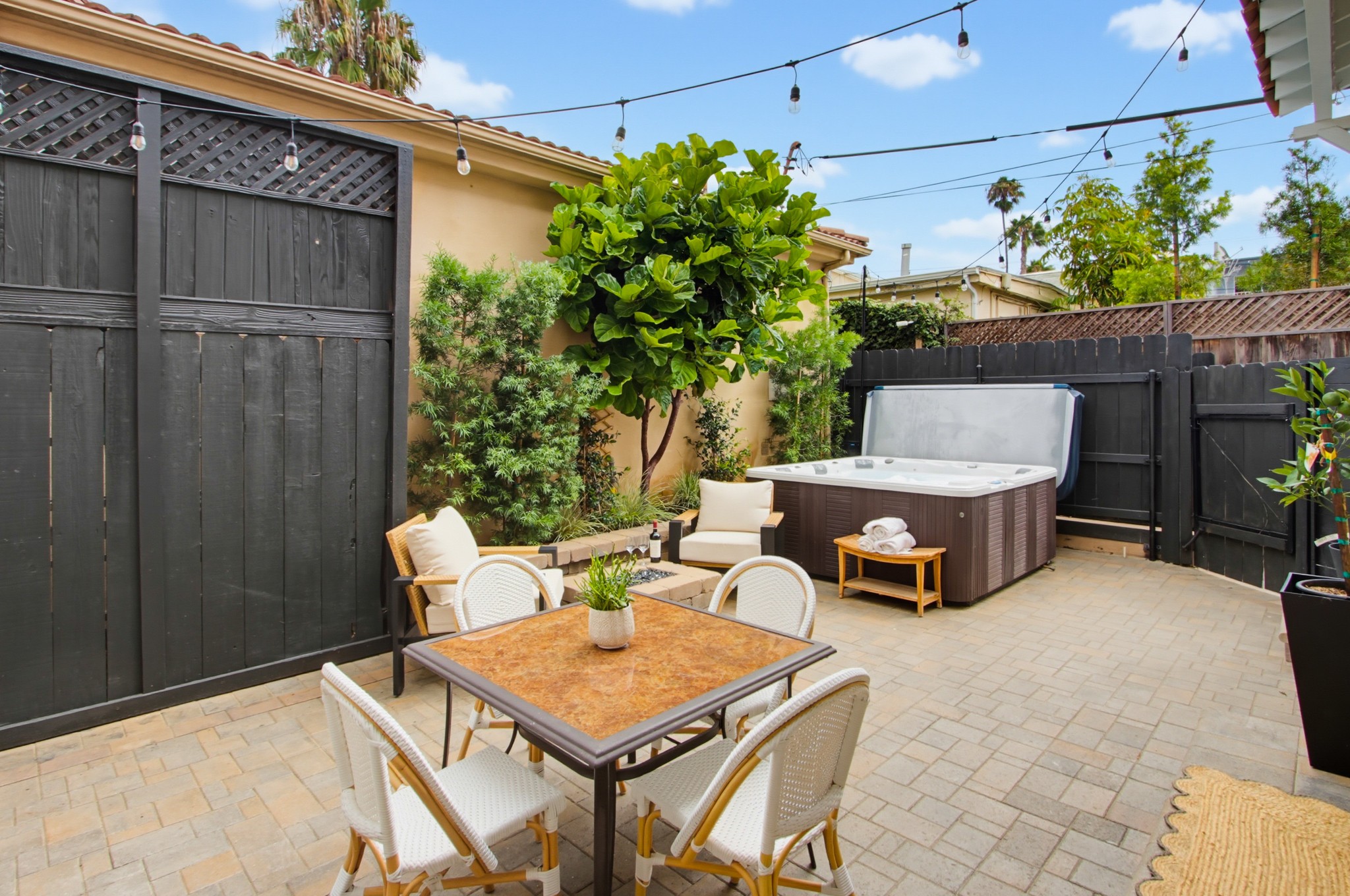 Virtual tour photo 37 of 75 for 953 Beryl St